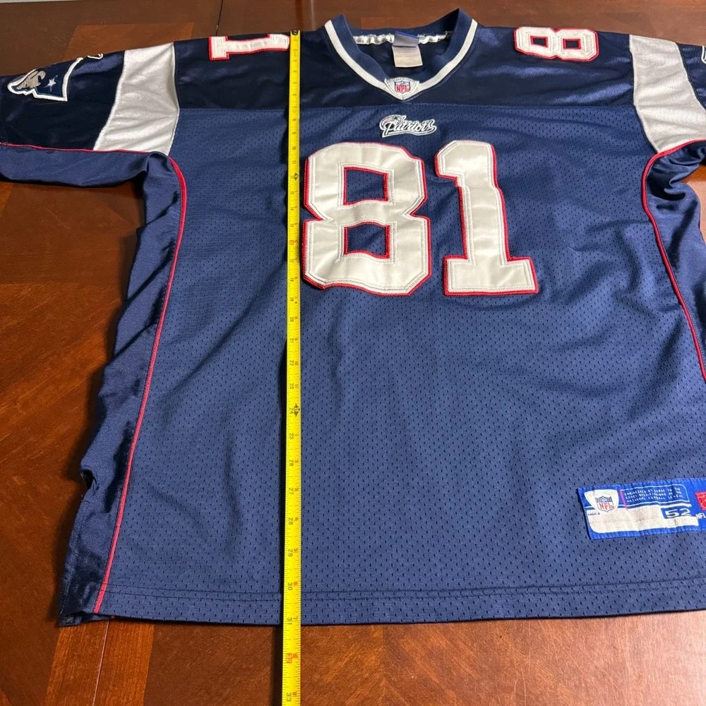 New England Patriots #81 Reebok NFL Equipment Authentic Jersey Sz‎ 52 read
